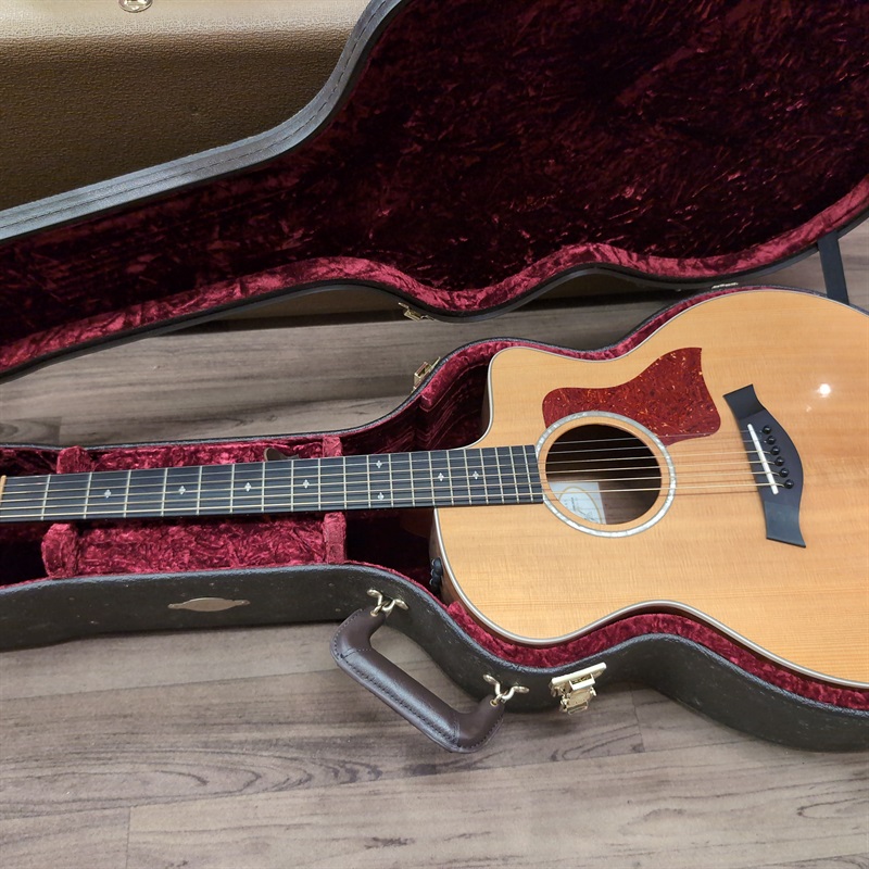 TAYLOR 214ce-CF DLXの画像